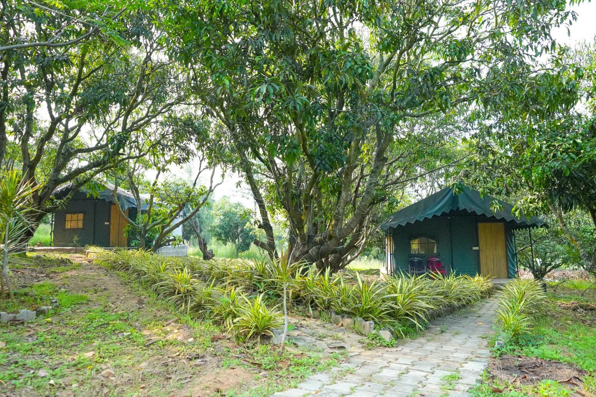 Bana The Wild Waters Hotel Muduvādi Exterior photo