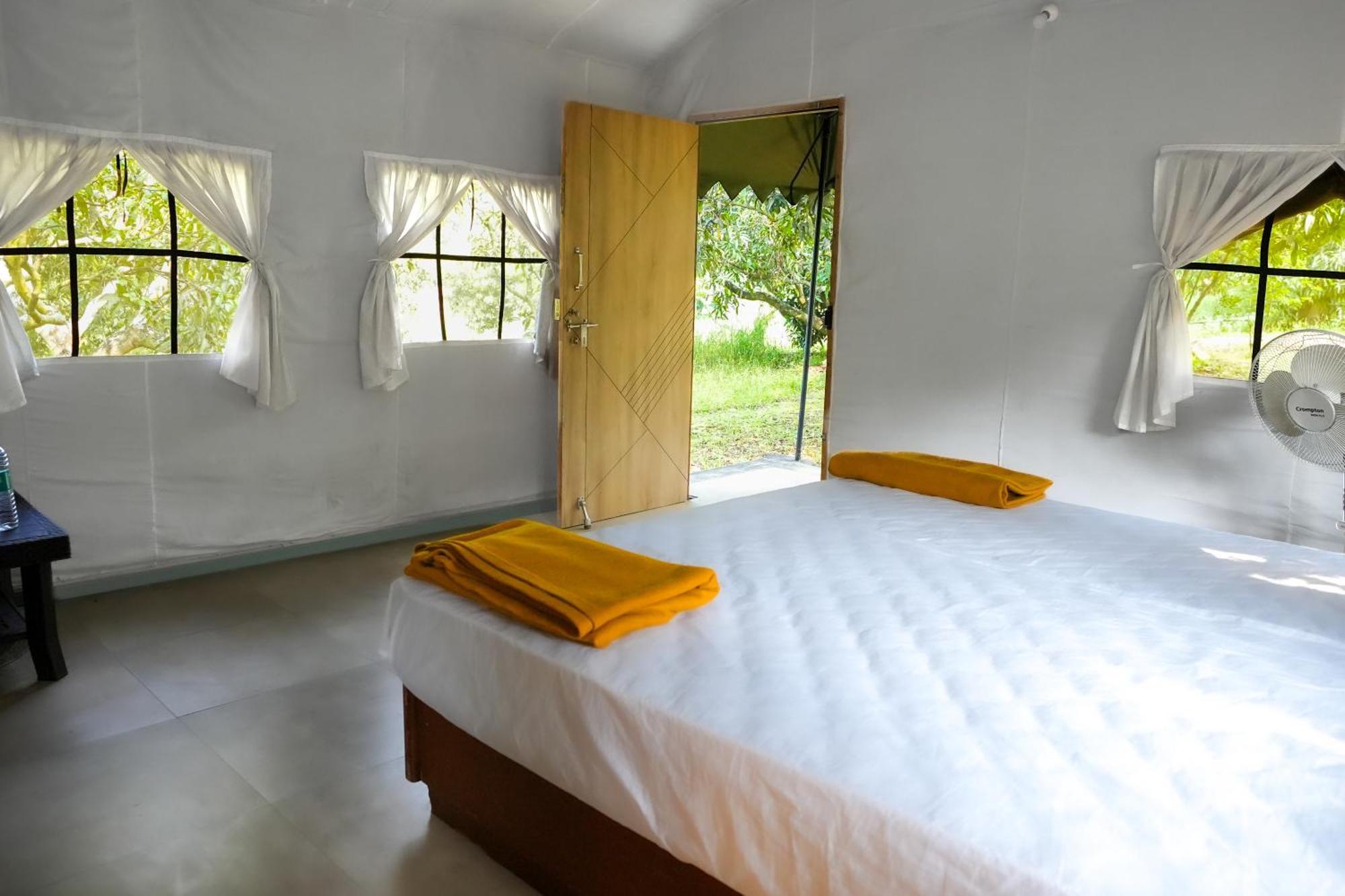 Bana The Wild Waters Hotel Muduvādi Exterior photo