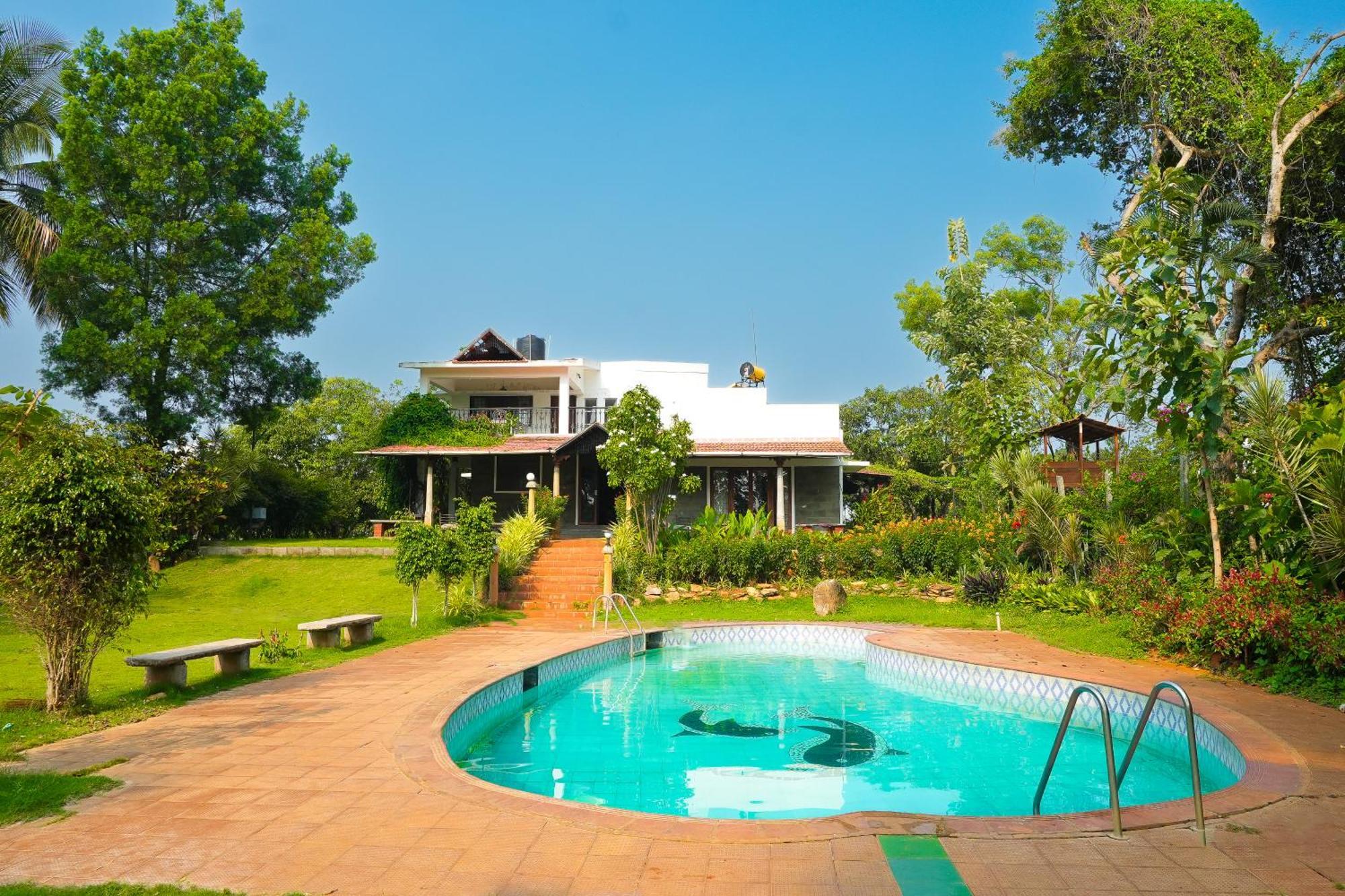 Bana The Wild Waters Hotel Muduvādi Exterior photo